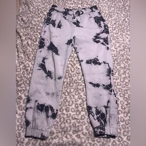 No Boundaries Woman’s Tye Dye sweatpants Size S